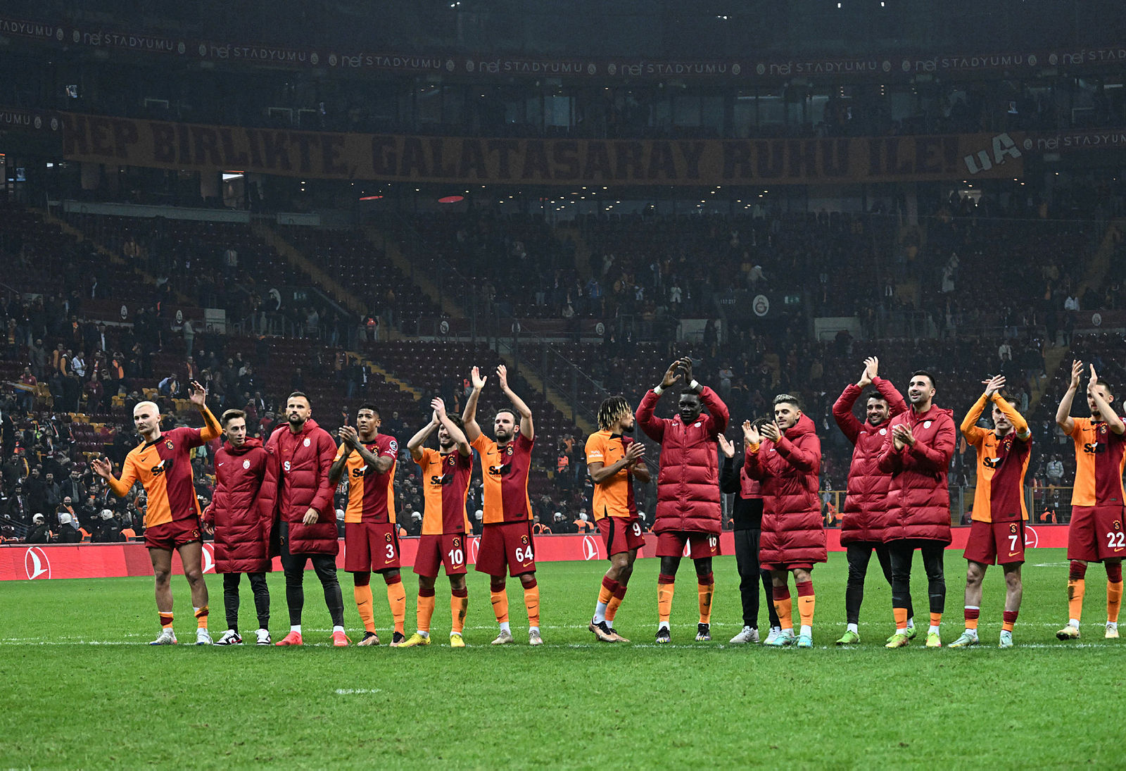 Spor yazarları Galatasaray-İstanbulspor karşılaşmasını değerlendirdi!