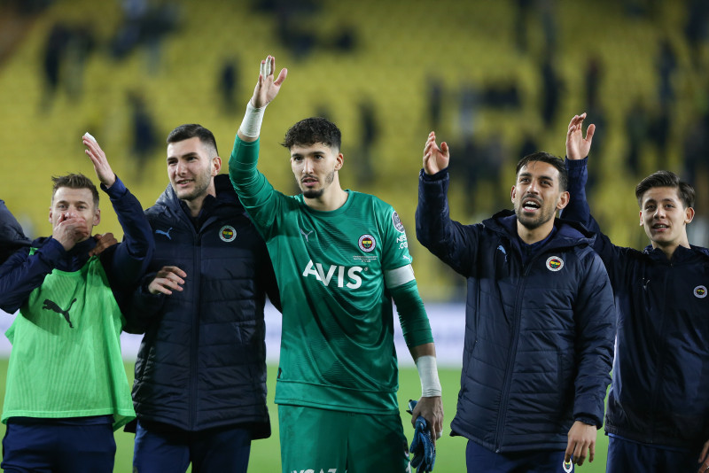 TRANSFER HABERİ: Fenerbahçe’ye 2.06’lık stoper! Sözleşme detayları ortaya çıktı