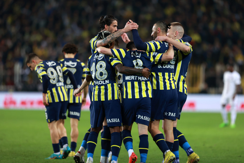 TRANSFER HABERİ: Fenerbahçe’ye 2.06’lık stoper! Sözleşme detayları ortaya çıktı
