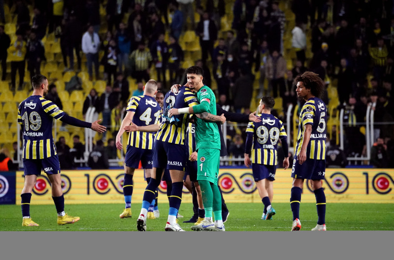 TRANSFER HABERİ: Fenerbahçe’ye 2.06’lık stoper! Sözleşme detayları ortaya çıktı