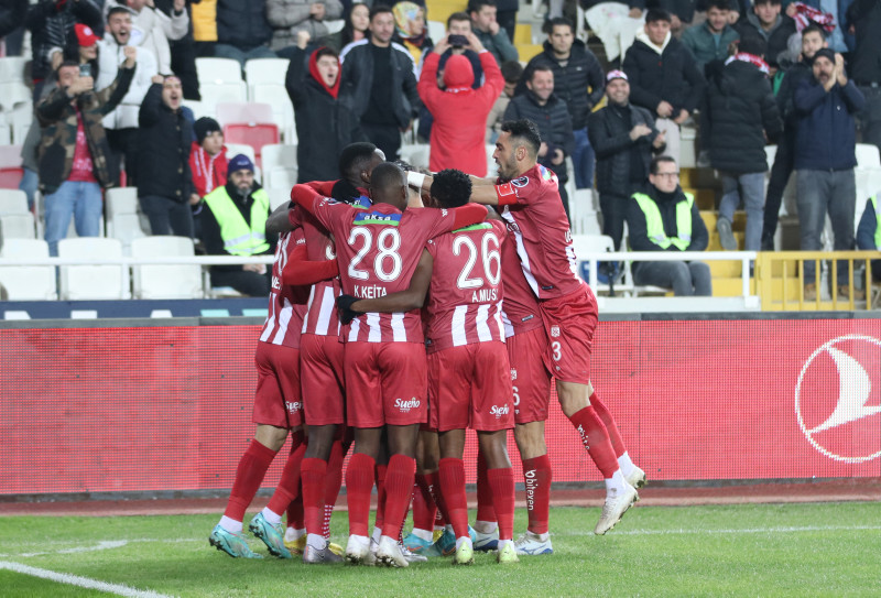 Spor yazarları Sivasspor-Galatasaray maçını yorumladı!