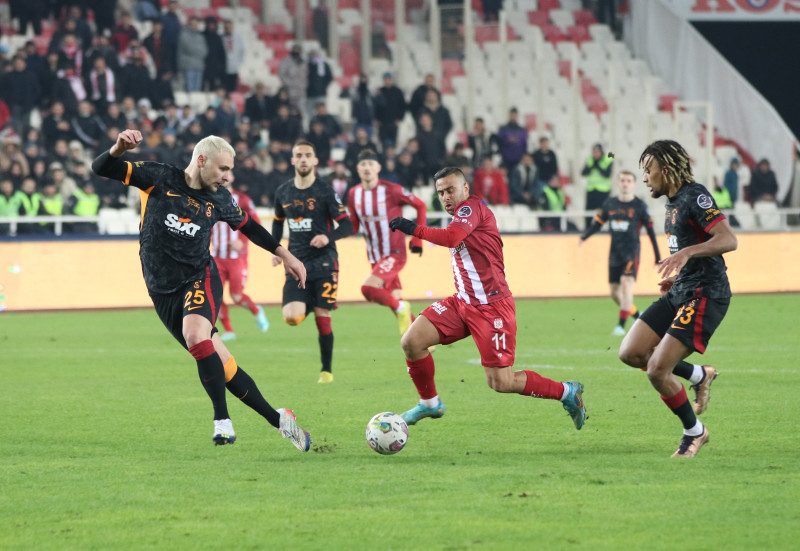 Sivasspor Galatasaray maçındaki VAR konuşması ortaya çıktı! Sen golü verme...