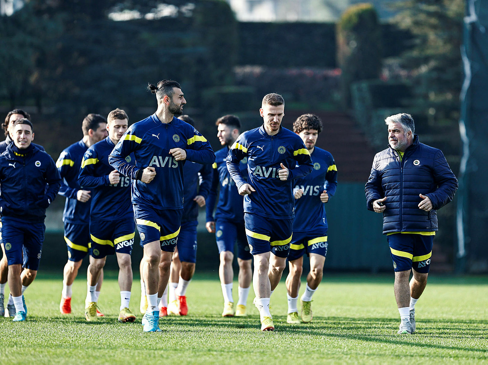 Fenerbahçe’de stoper transferinde sürpriz aday: Loic Mbe Soh!