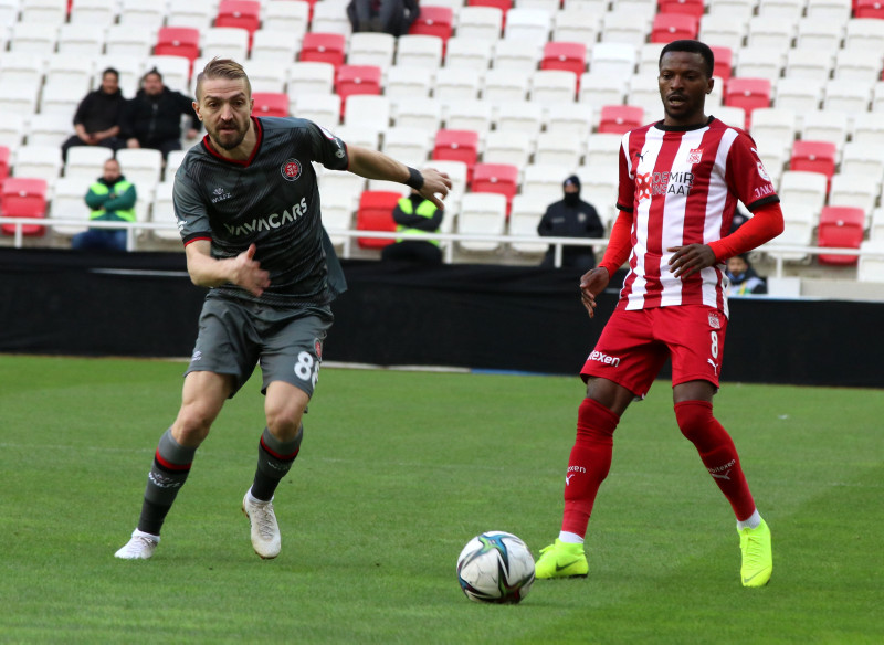 Caner Erkin kararını verdi! Beşiktaş ve Galatasaray...