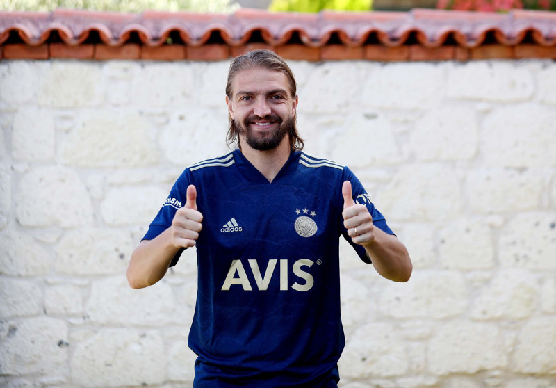 Caner Erkin kararını verdi! Beşiktaş ve Galatasaray...