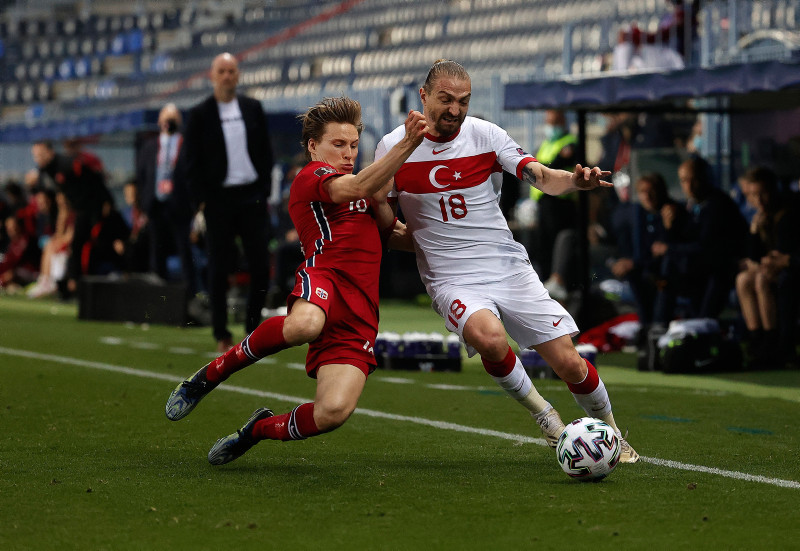 Caner Erkin kararını verdi! Beşiktaş ve Galatasaray...