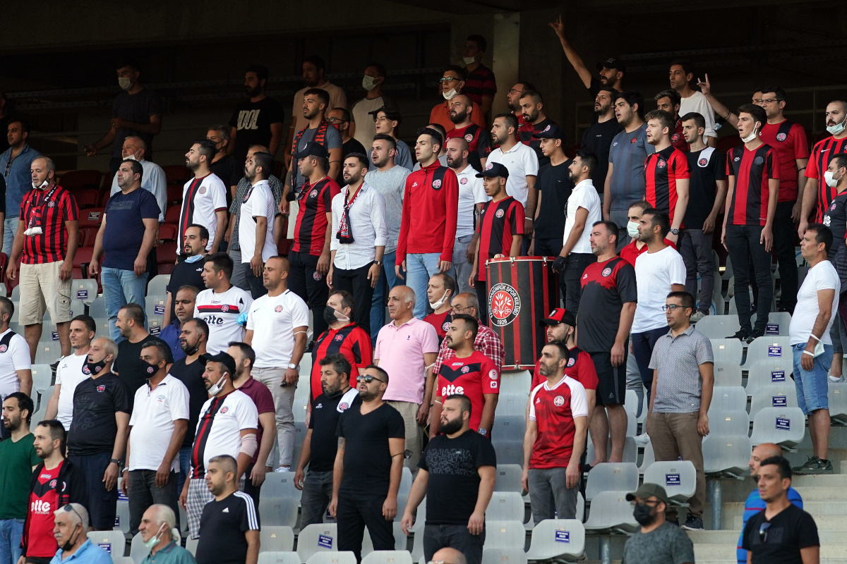 Süper Lig’de taraftar ortalamaları açıklandı! İlk sıradaki takım...