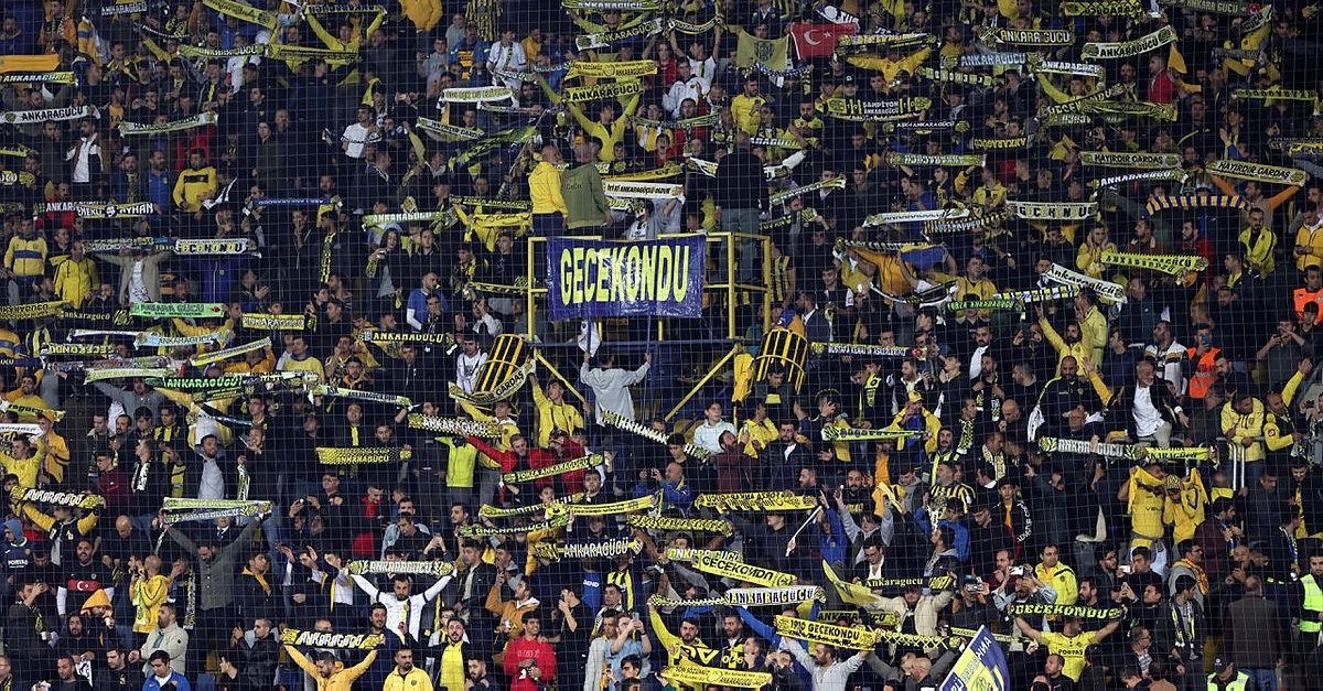 Süper Lig’de taraftar ortalamaları açıklandı! İlk sıradaki takım...