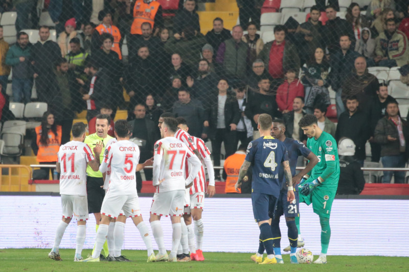 Ahmet Çakar Antalyaspor-Fenerbahçe maçını değerlendirdi: İnfaz ettiler!