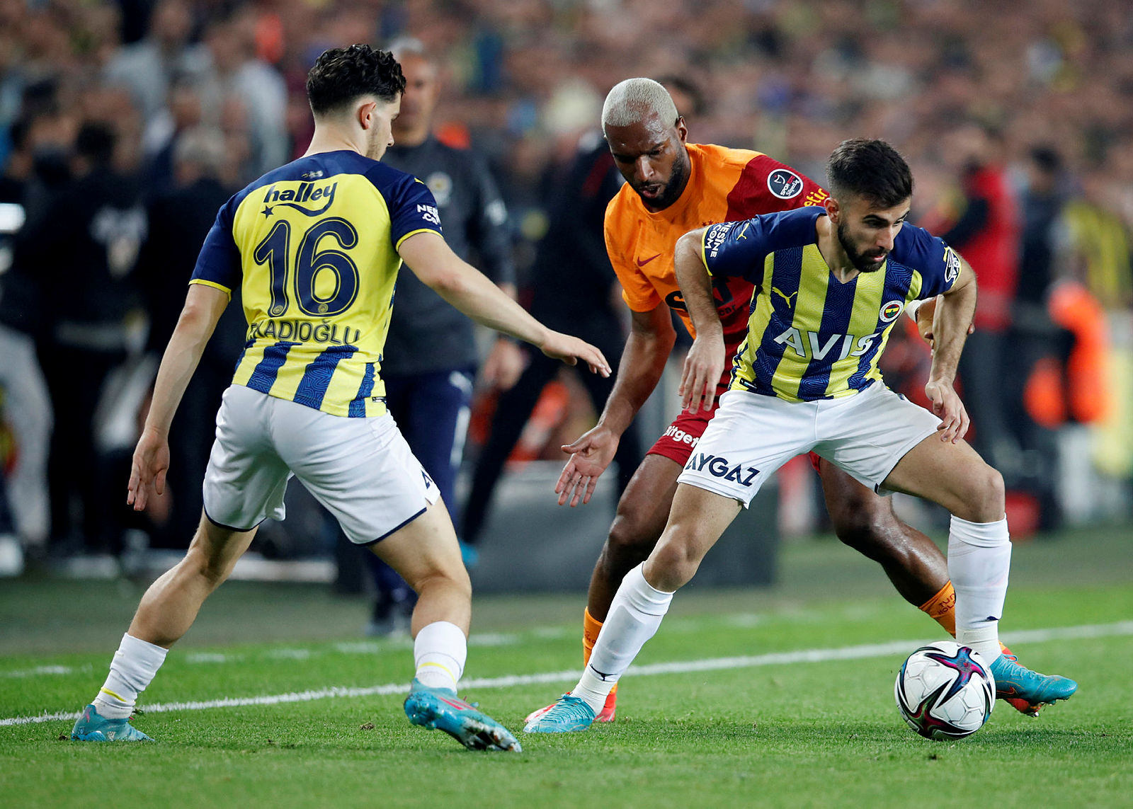Fenerbahçe’de Diego Rossi’ye sürpriz talip!