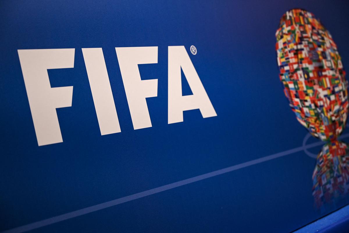 FIFA’dan menajerler için tarihi karar!