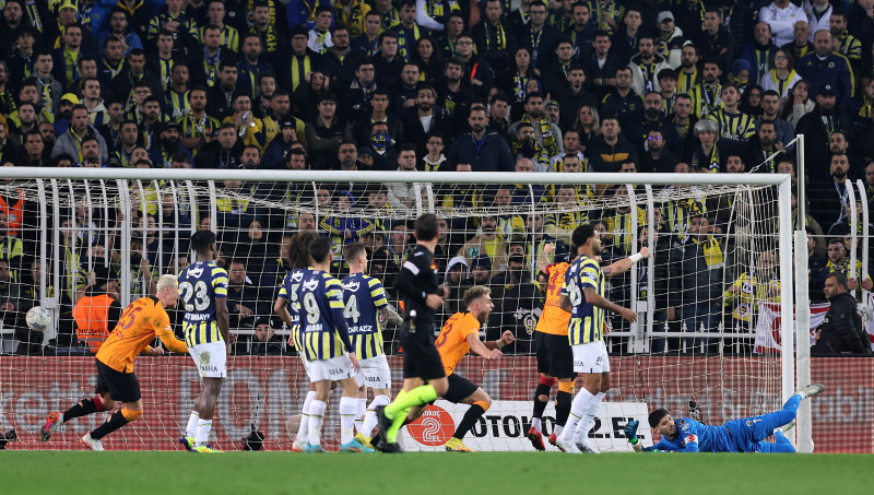 FENERBAHÇE HABERLERİ - Jose Mourinho’nun gözü Fenerbahçe’nin yıldızında!