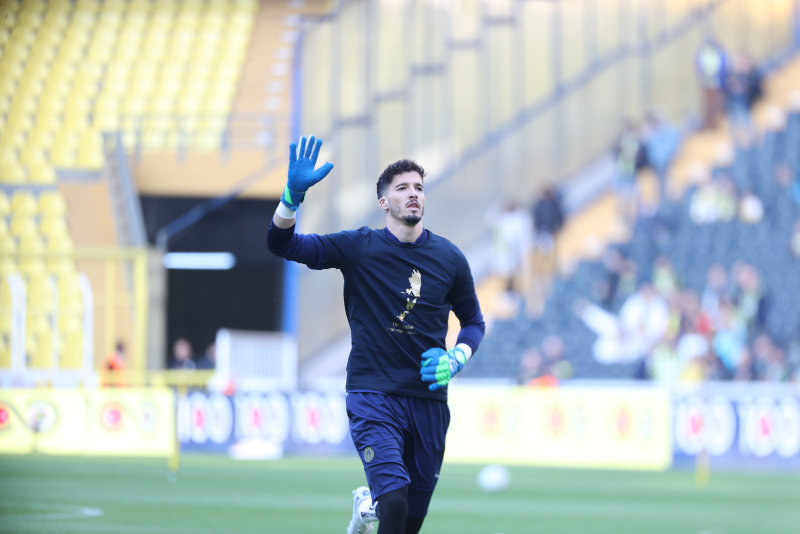 TRANSFER HABERİ: Fenerbahçe’de mutlu son! İmzalar atılıyor