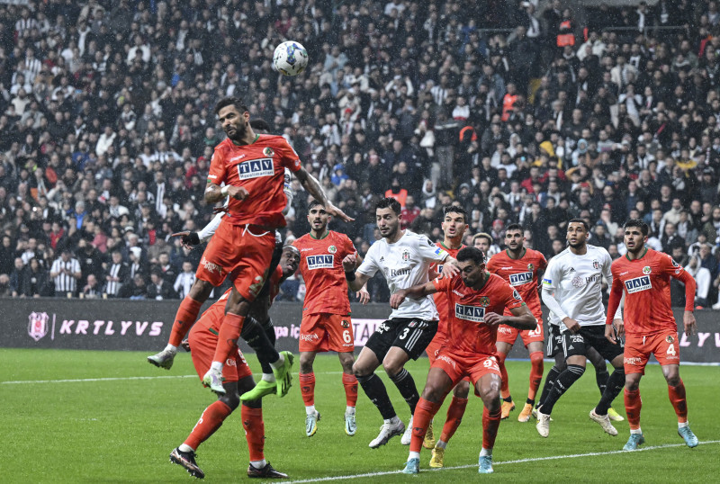 Spor yazarları Beşiktaş-Alanyaspor maçını yorumladı!