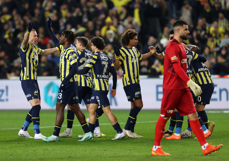 FENERBAHÇE HABERLERİ | Ahmet Çakar’dan flaş yorum! Penaltı tekrarı kural hatasıdır