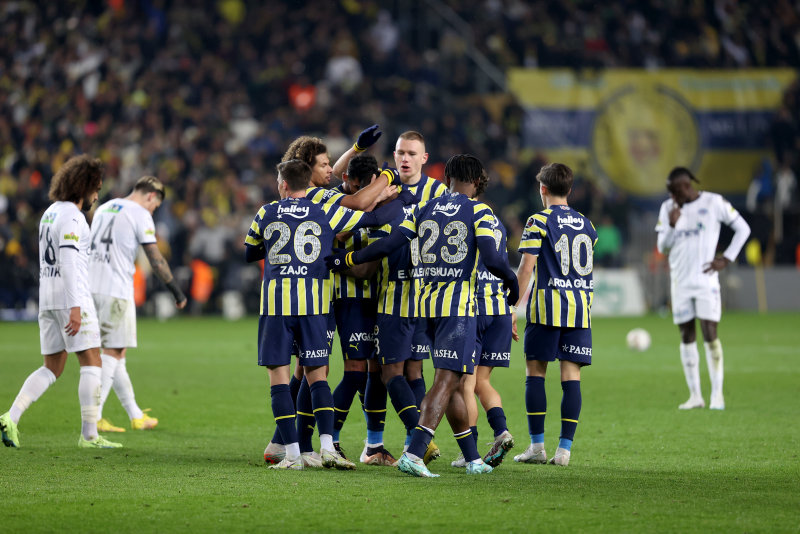 FENERBAHÇE HABERLERİ | Ahmet Çakar’dan flaş yorum! Penaltı tekrarı kural hatasıdır