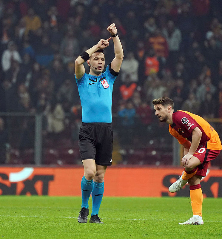 Galatasaray Ümraniyespor maçı sonrası Ahmet Çakar’dan penaltı yorumu!