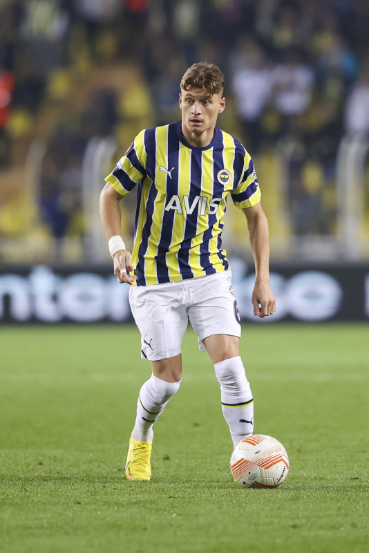 Jorge Jesus raporunu verdi! Fenerbahçe’de 5 futbolcuya yol göründü