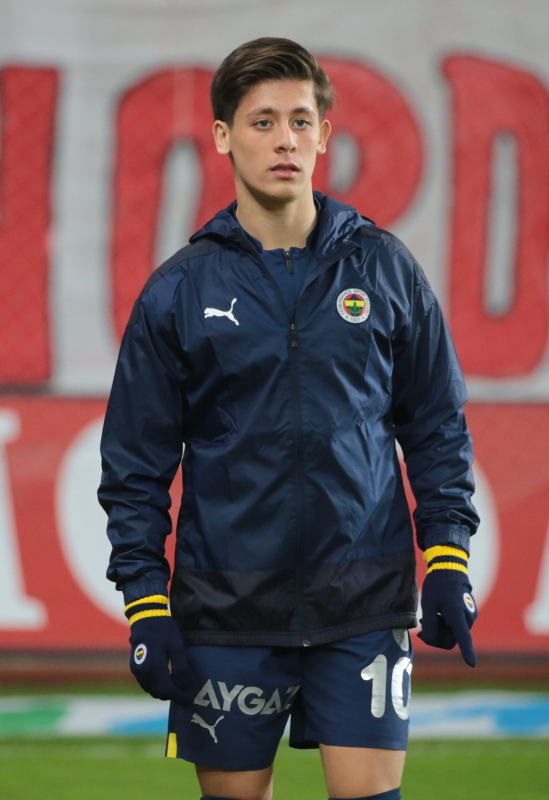 PSG’den Fenerbahçeli Arda Güler için resmi transfer teklifi!