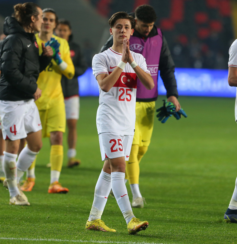 PSG’den Fenerbahçeli Arda Güler için resmi transfer teklifi!