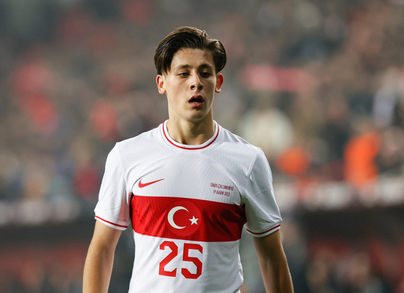 PSG’den Fenerbahçeli Arda Güler için resmi transfer teklifi!