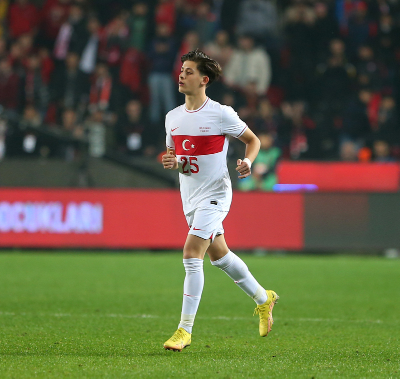 PSG’den Fenerbahçeli Arda Güler için resmi transfer teklifi!