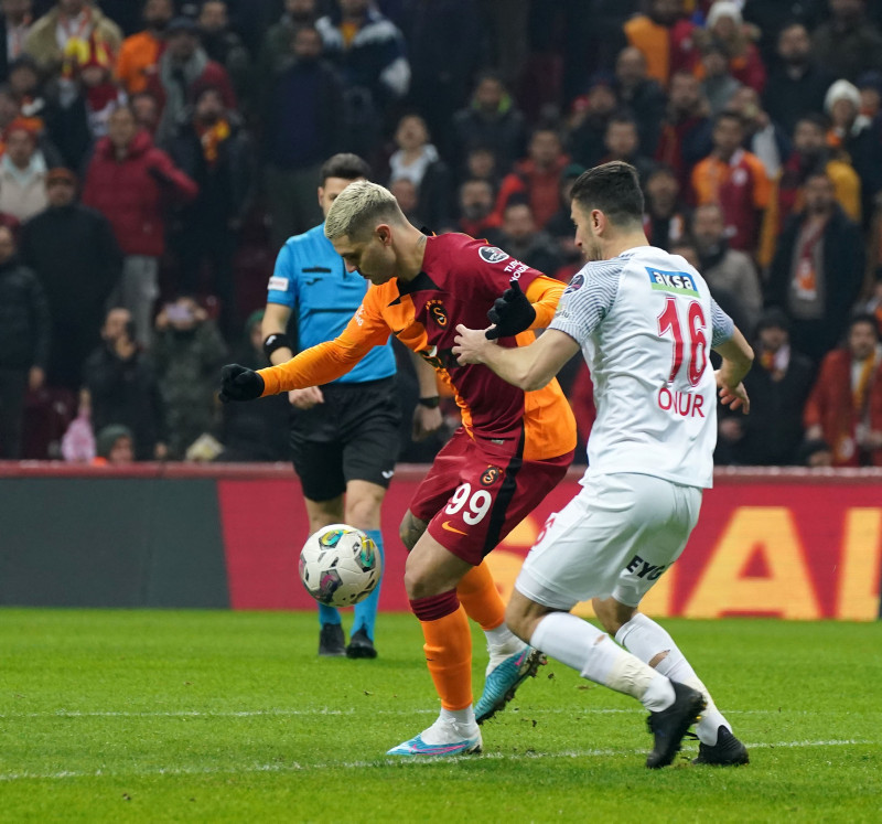 Galatasaray’da Okan Buruk Trabzonspor derbisinin şifresini belirledi!
