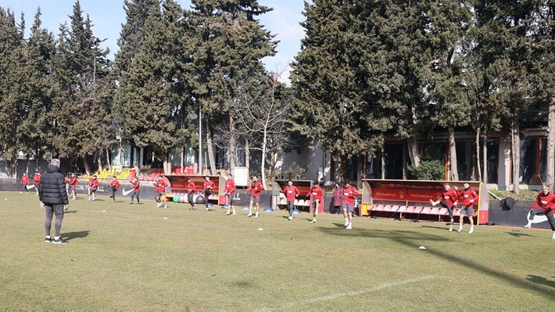 GALATASARAY TRANSFER HABERİ: Arsen Zakharyan’ın menajerinden flaş sözler!