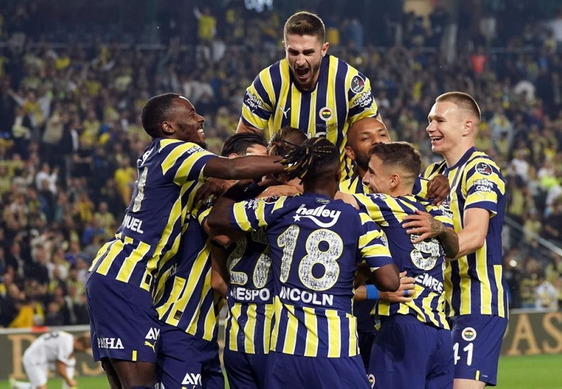Fenerbahçe’de Jorge Jesus paniği! UEFA...