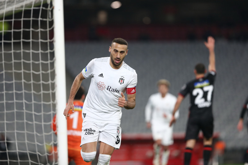 Beşiktaş’ta Cenk Tosun’a sürpriz teklif!