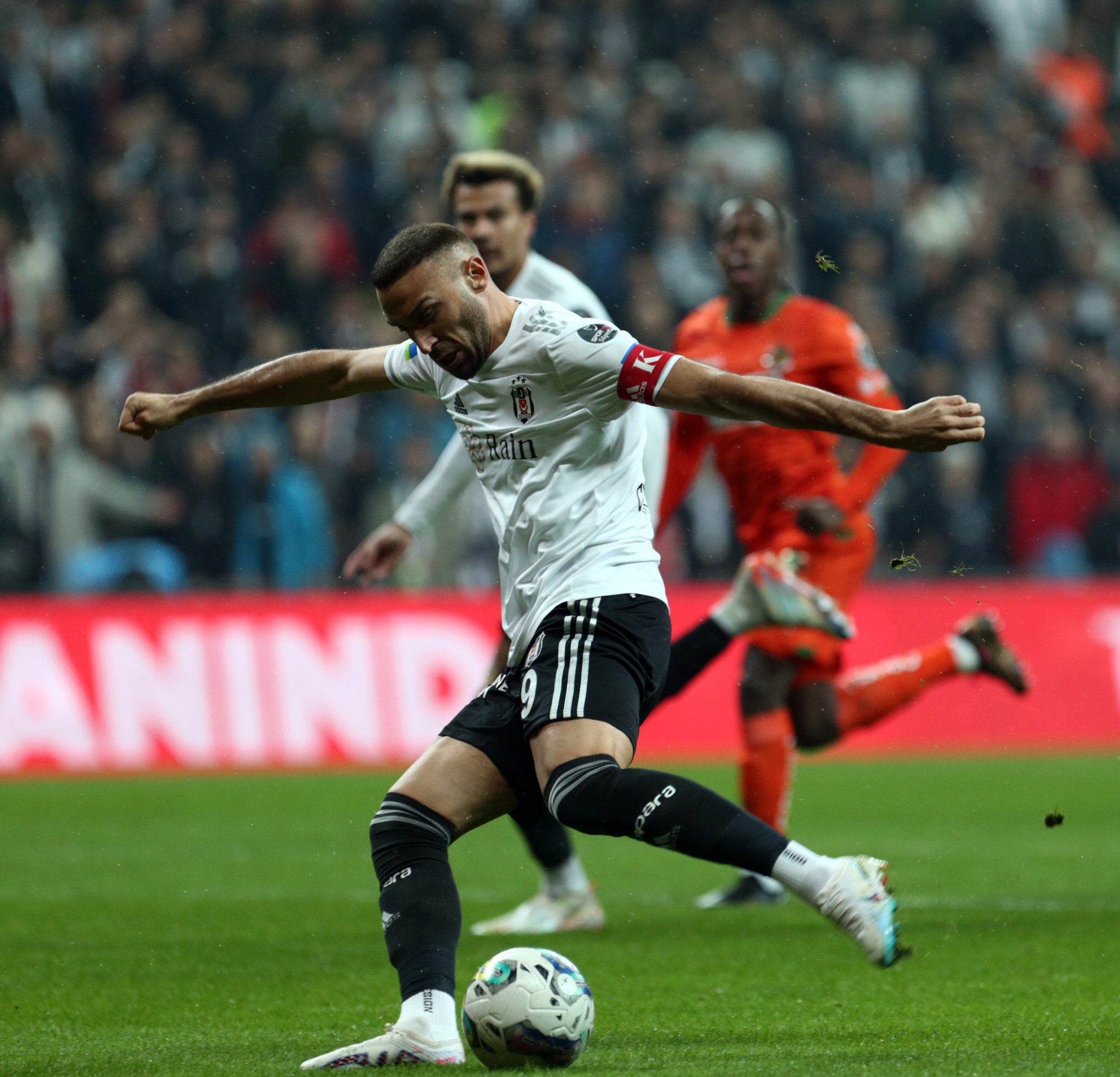 TRANSFER HABERİ: Beşiktaş’ta gündem Cenk Tosun! Bu şartla ayrılacak