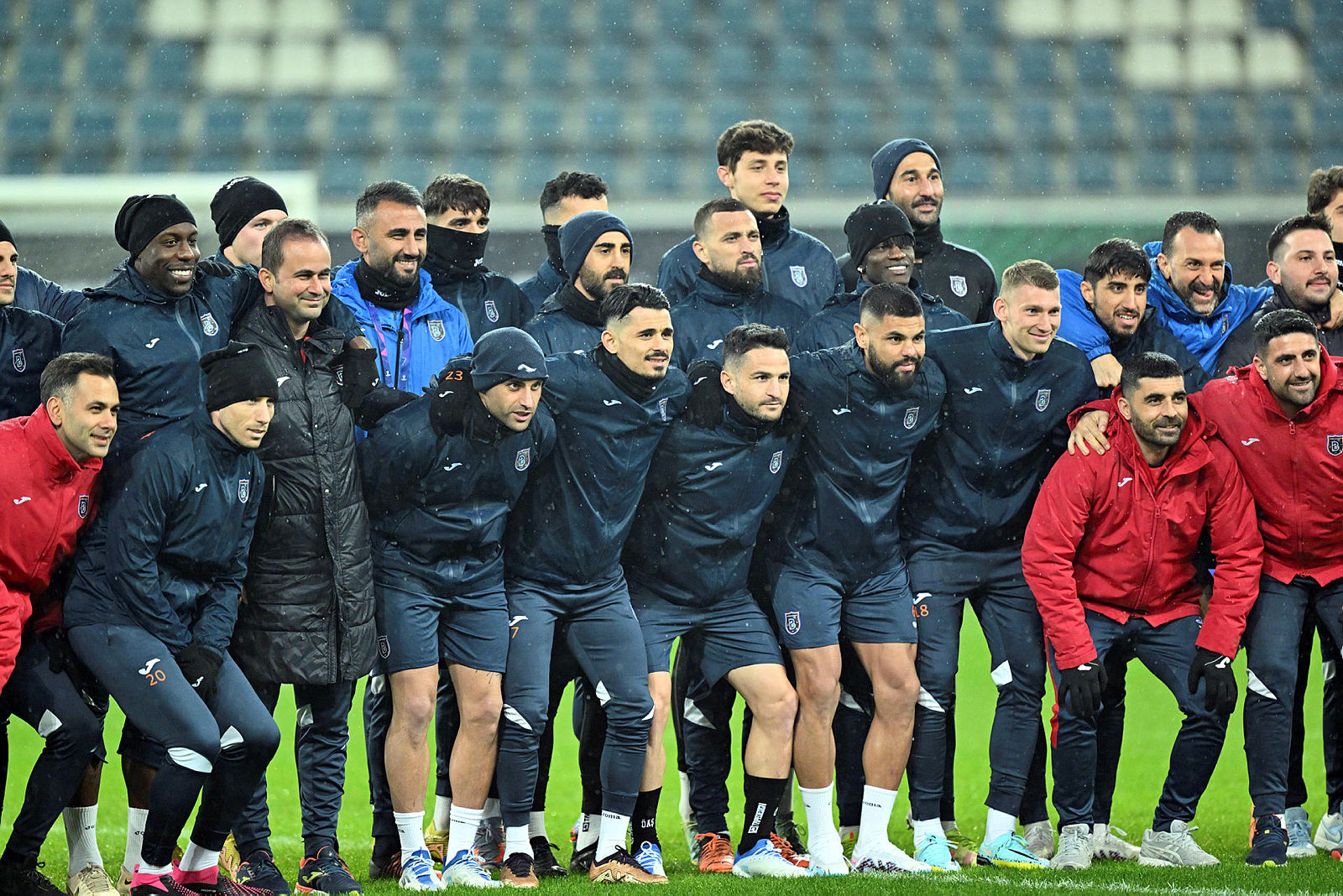 Başakşehir, Fenerbahçe ve Sivasspor sahaya çıkıyor! Ülke puanı için kritik maçlar...
