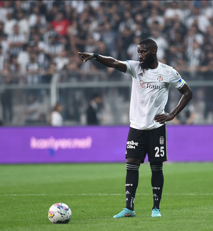 BEŞİKTAŞ TRANSFER HABERLERİ: Gönderilecekti! Arthur Masuaku takımın vazgeçilmezi oldu