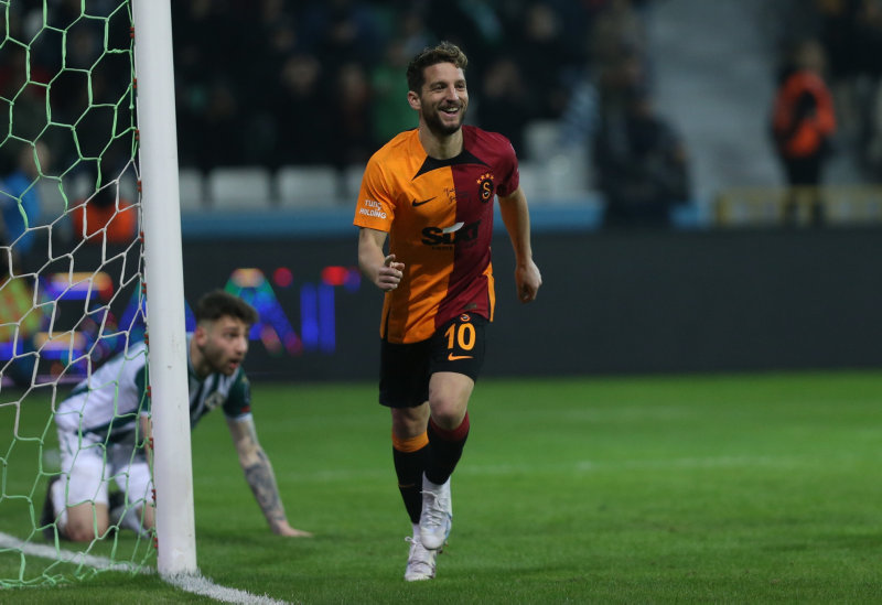 GALATASARAY HABERLERİ: Dries Mertens’in eşinden flaş istek! Taraftarları üzecek haber