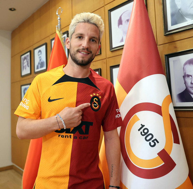 GALATASARAY HABERLERİ: Dries Mertens’in eşinden flaş istek! Taraftarları üzecek haber