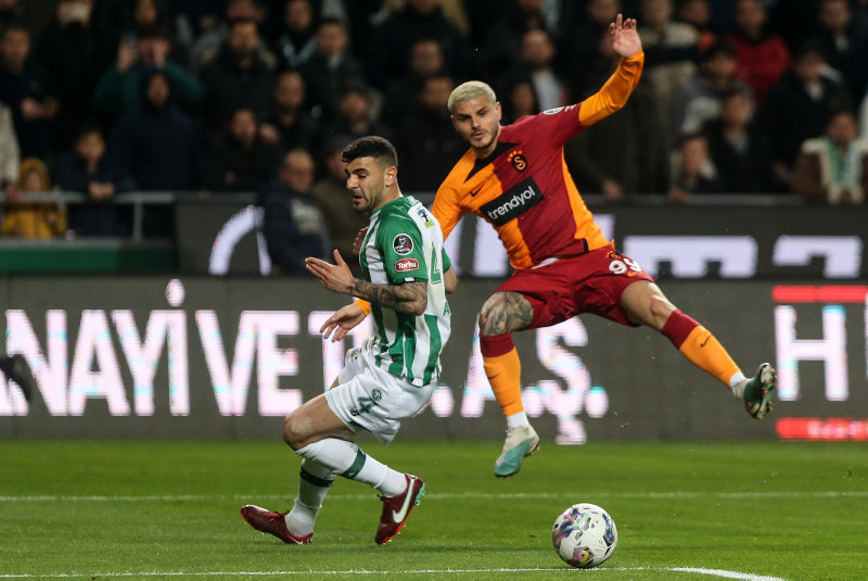 Konyaspor - Galatasaray maçında büyük gerginlik! Muslera ve Sehic...