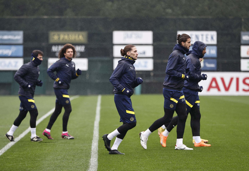 Fenerbahçe’de alarma geçildi! Beşiktaş derbisi öncesi...