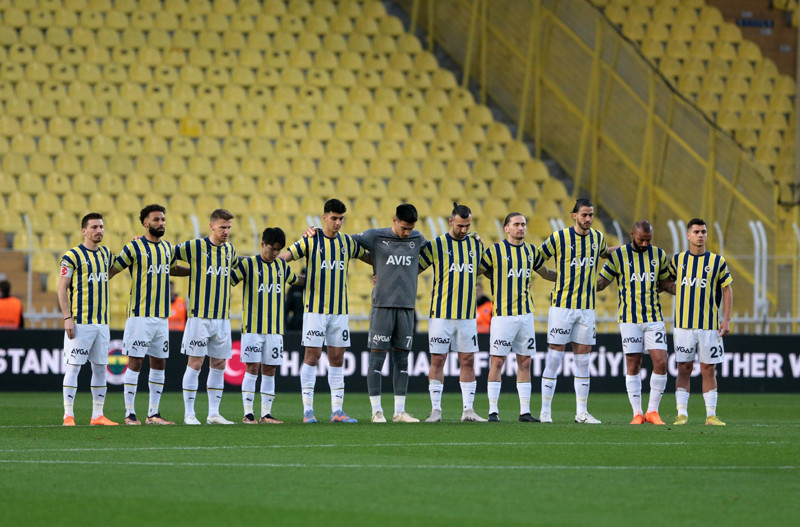 Fenerbahçe’ye kötü haber! Beşiktaş’a karşı yoklar