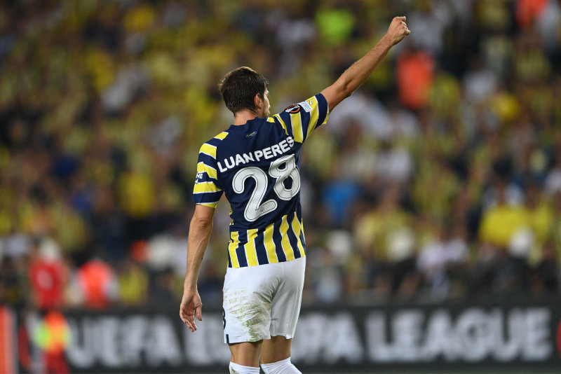 Fenerbahçe’yi üzen haber! O isim 3 hafta daha yok