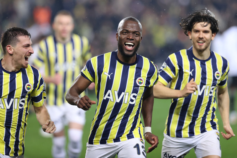 Valencia yuvadan uçuyor! Transferde 13 numara detayı