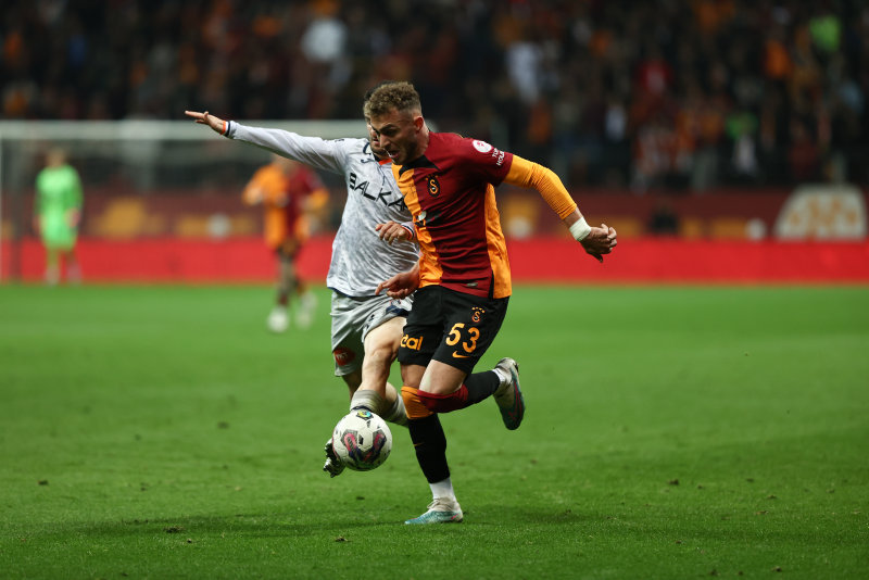 Galatasaray Başakşehir maçı hakemi Kadir Sağlam’a sert eleştiri! Her türlü operasyonu yaptı
