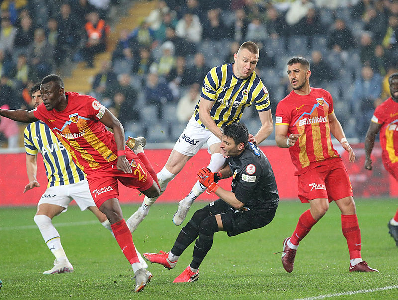 Çarpıcı Fenerbahçe sözleri! Elde bir tek o kaldı