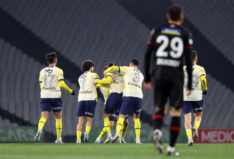 Fenerbahçe’de Emre Mor’a transfer teklifi! Kasaya girecek rakam...