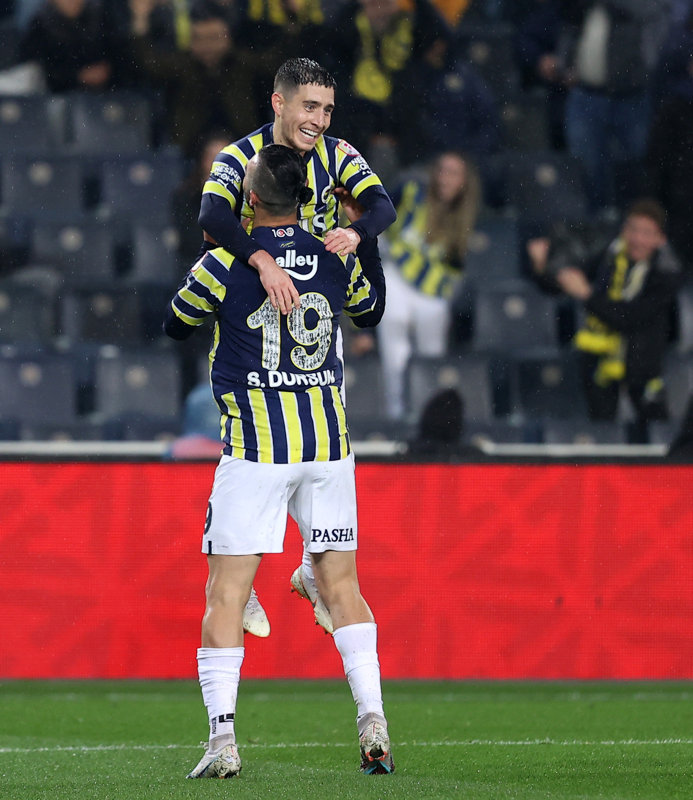 Fenerbahçe’de Emre Mor’a transfer teklifi! Kasaya girecek rakam...