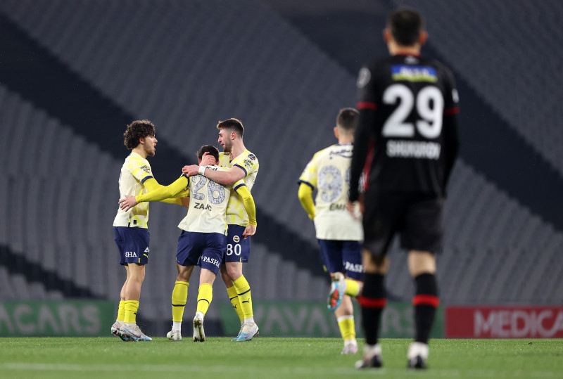 Fenerbahçe’de Emre Mor’a transfer teklifi! Kasaya girecek rakam...