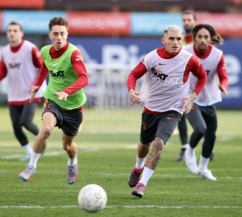 Galatasaray 3 puan peşinde! İşte Okan Buruk’un Kayserispor maçı muhtemel 11’i