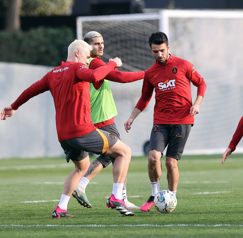 Galatasaray 3 puan peşinde! İşte Okan Buruk’un Kayserispor maçı muhtemel 11’i