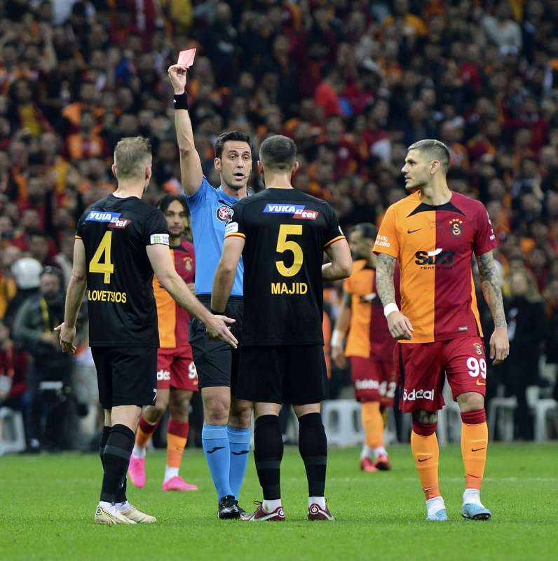 Galatasaray Kayserispor maçı sonrası çarpıcı yorum! Kayseri değil Barcelona olsa...