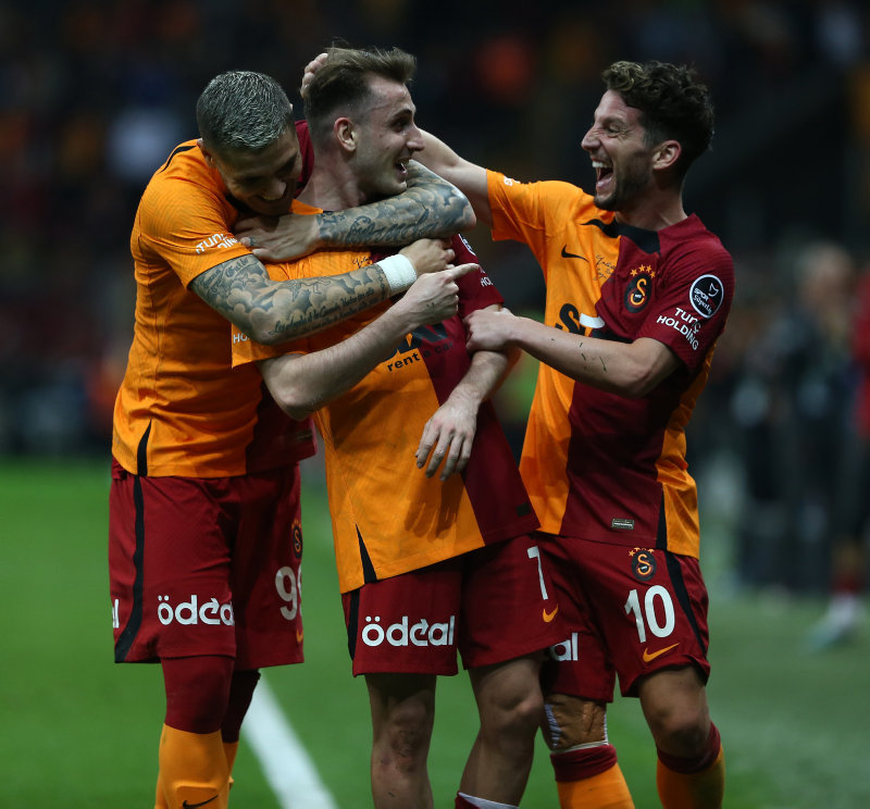 Galatasaray 3 puan peşinde! İşte Okan Buruk’un Alanyaspor maçı 11’i