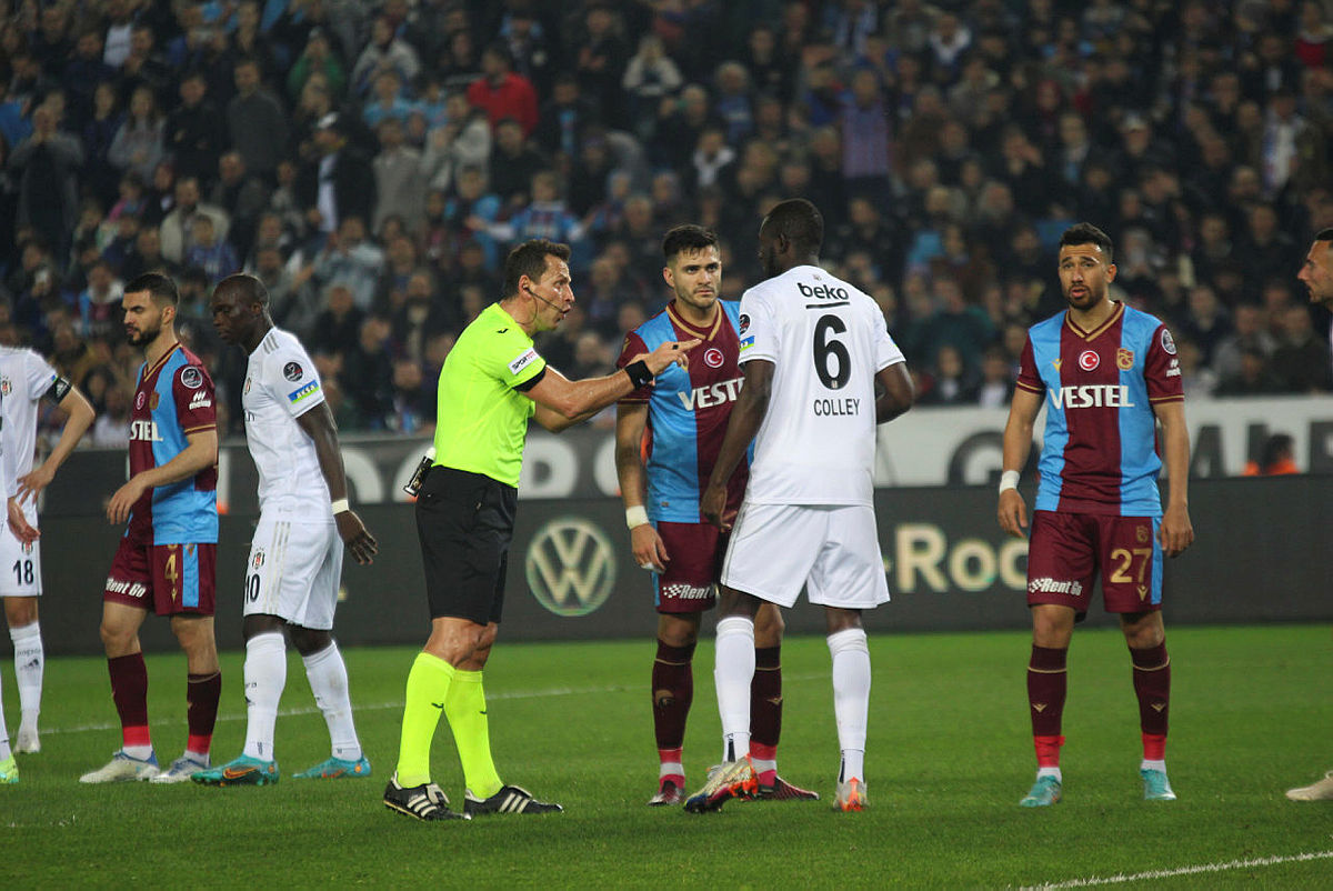 FENERBAHÇE HABERİ: Usta isimden olay sözler! Uyan Jorge Jesus uyan